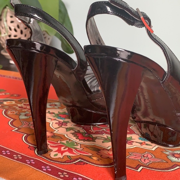 Calvin Klein Peper Patent Black Platform Heels - SIZE 7M - Picture 6 of 15